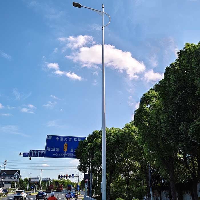 Κωνικός / Πολυγωνικός / Στρογγυλός φωτεινός πόλος δρόμου με θερμή γκάλβωση