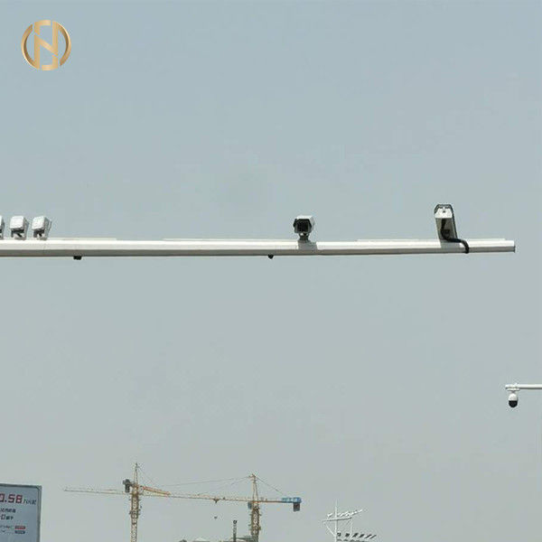 Q235B μετα 6M*9M οκτάγωνη μορφή καμερών CCTV χάλυβα για την κυκλοφορία στη μορφή Λ