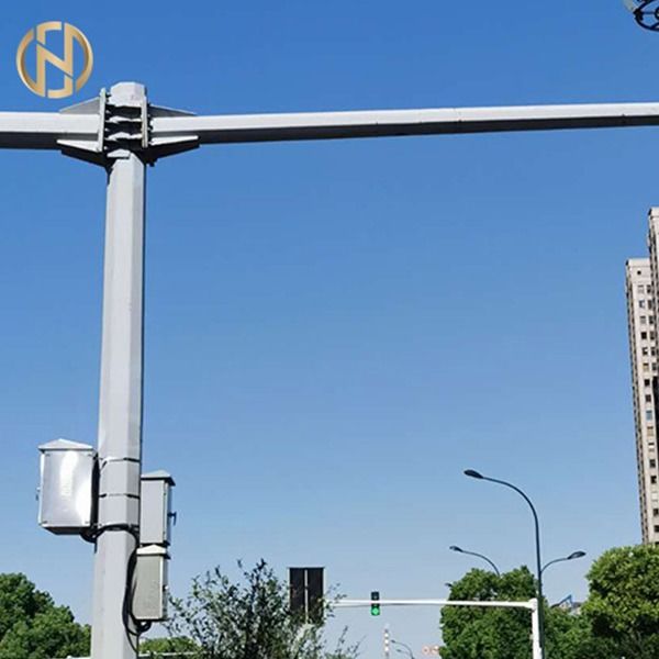 Υψηλός - γαλβανισμένη Q235B κάμερα Πολωνός CCTV χάλυβα ποιοτικής καυτής εμβύθισης