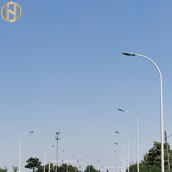 Υψηλή ακρίβεια οκτάγωνος ελαφρύς Πολωνός 12m υψηλή διάρκεια για το φωτισμό περιοχής